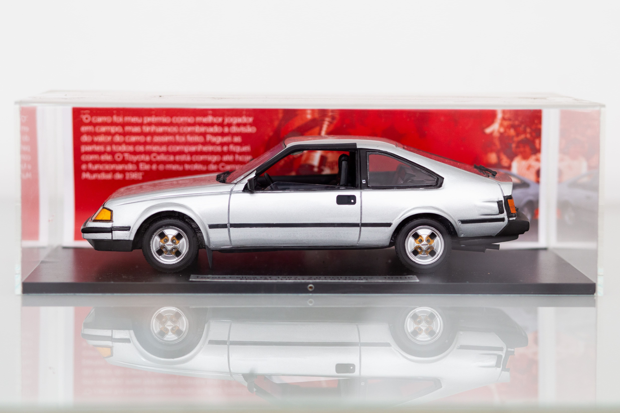 Miniatura do Carro que Zico ganhou no Mundial de 81