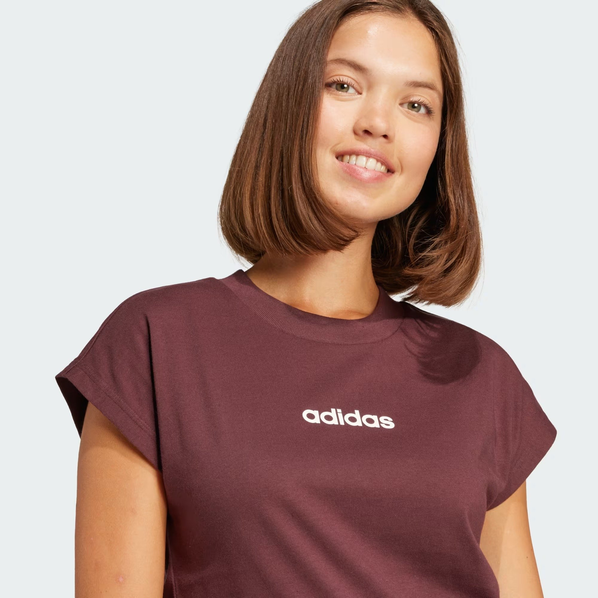 Camiseta Feminina Adidas Essentials Linear - JG8663