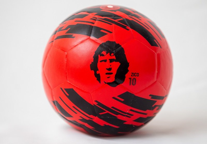 Mini Bola Zico 1981