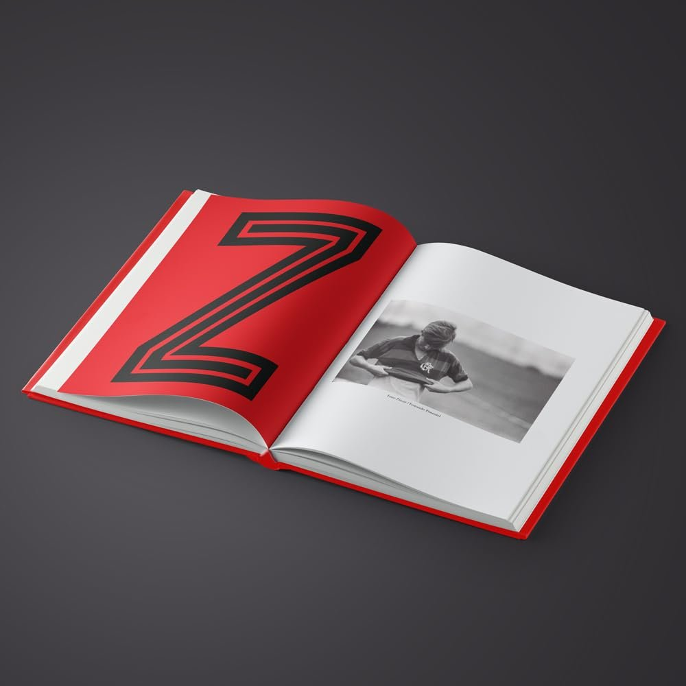 Livro Zico 70 Anos (Versão 28 x 21cm) com autógrafo manual do Zico (sem dedicatória)