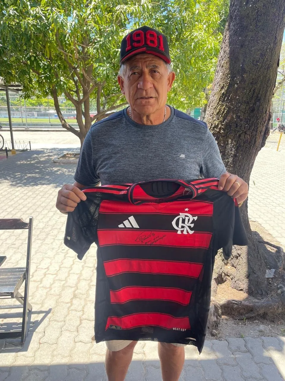 Camisa Authentic Flamengo I 2025 Autografada Nunes com dedicatória