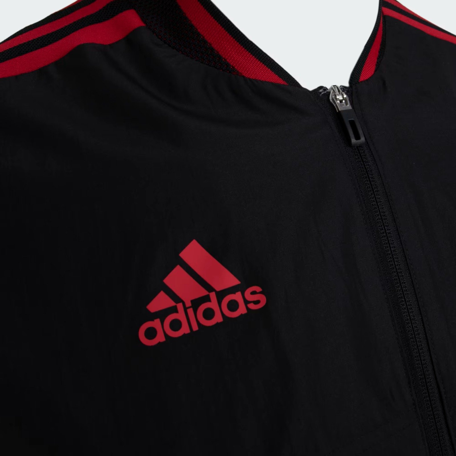 Jaqueta Hino CR Flamengo Adidas 2022/23 HD3896