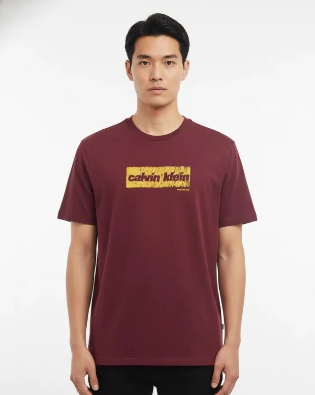 Camiseta Calvin Klein masculina Ck Jeans New York City - cor vinho - 4RC819G-601